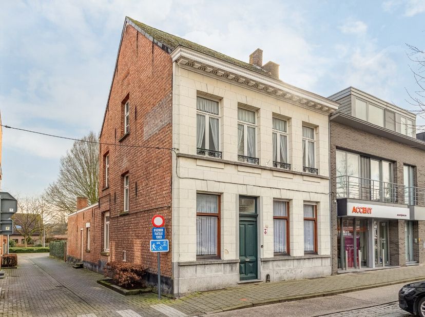 [[ CE BIEN PARTICIPE À LA JOURNÉE MAISONS OUVERTES ERA LE 15/3 DE 11:00 À 12:00 ]]&lt;br /&gt;
Ce bien participe à la Journée Maisons Ouvertes ERA. Visitabl
