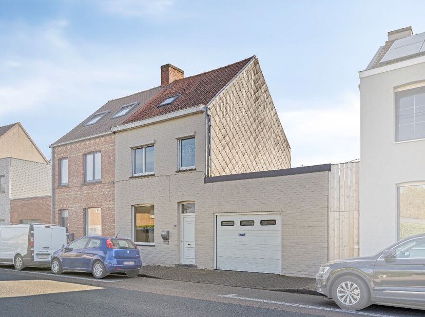 [[ DIT PAND NEEMT DEEL AAN DE ERA OPEN HUIZEN DAG OP 14/6 VAN 14:30 TOT 15:30 ]] Woning met 3 slaapkamers te koop in VeurneGelegen aan de Ieperse Stee