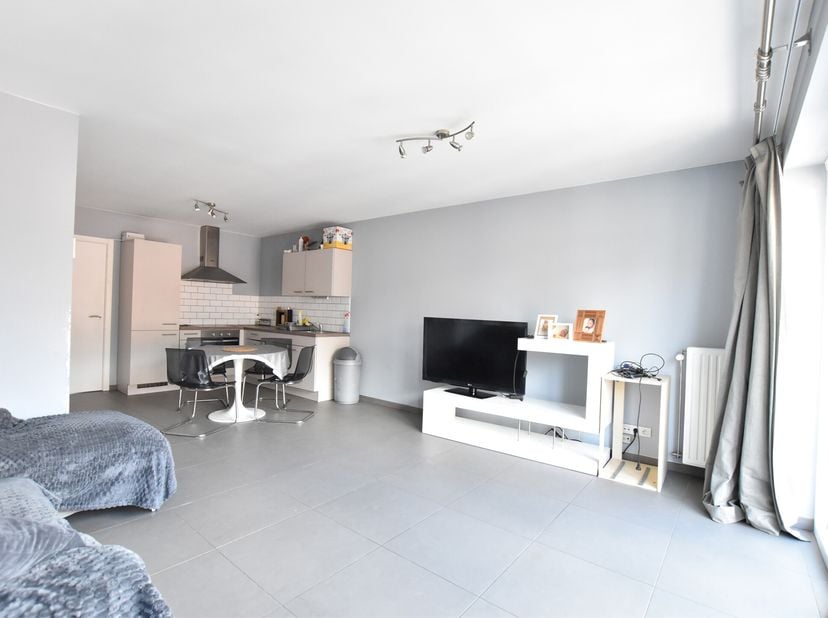 Locatie&lt;br /&gt;
Deze woning is ideaal gelegen en biedt snelle toegang tot de E429, het station, winkels en scholen. Een bevoorrechte locatie die comfort