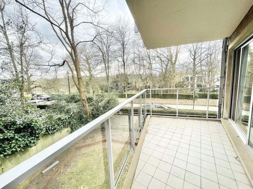 EN EXCLUSIVITE - VICTOIRE JUNOT vous propose de découvrir ce bel appartement  3 chambres d&#039;une superficie de 125 m² situé dans le prestigieux Chemin d