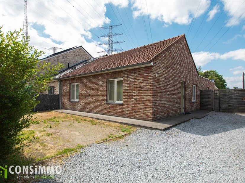 Op zoek naar een gezellige, gelijkvloerse woning op een toplocatie in Genk-Waterschei? Bekijk dan huis ter hoogte van Stalenstraat 118. In de commerci