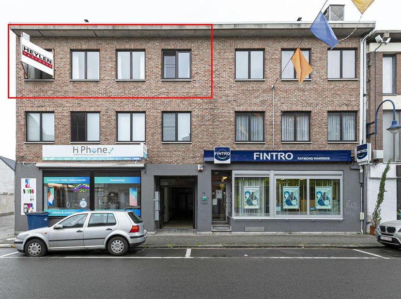 Ruim dakappartement (143m²) voorzien van 3 slaapkamers en zonnig terras met de mogelijkheid om een garage optioneel bij aan te kopen op toplocatie te