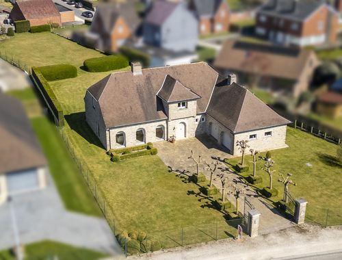                                         Villa à vendre à Deerlijk, € 795.000
