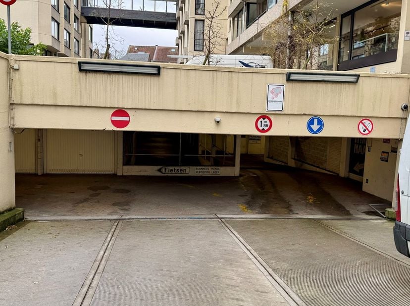 Garage à louer
                    à 3000 Leuven