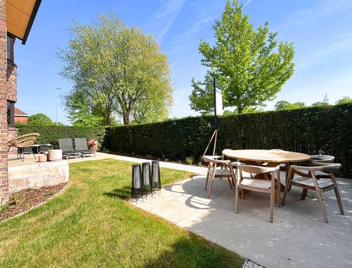                                         Gelijkvloers app. te koop in Sint-Pieters, € 379.000
