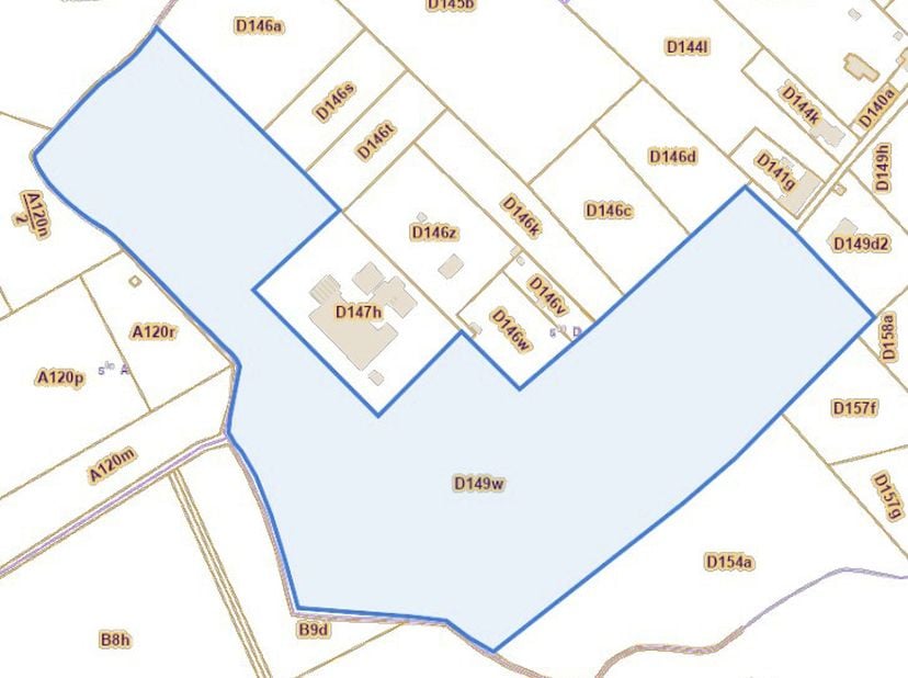 PERCEEL LANDBOUWGROND  &lt;br /&gt;
 &lt;br /&gt;
Perceel landbouwgrond Zemst.  &lt;br /&gt;
8ha10a53ca.  &lt;br /&gt;
Verpacht.&lt;br /&gt;
OPENBARE VERKOOP&lt;br /&gt;
Eerste zitdag ga