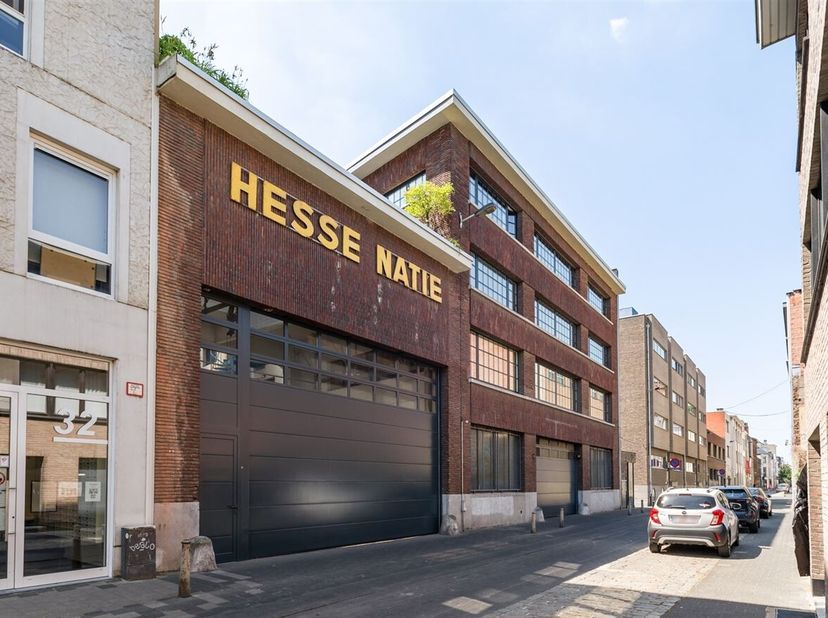 Uitzonderlijk penthouse met groot dakterras en panoramisch uitzicht &lt;br /&gt;
Locatie: Dit exclusief penthouse is gelegen in het Hessenhuis op de Stijfse