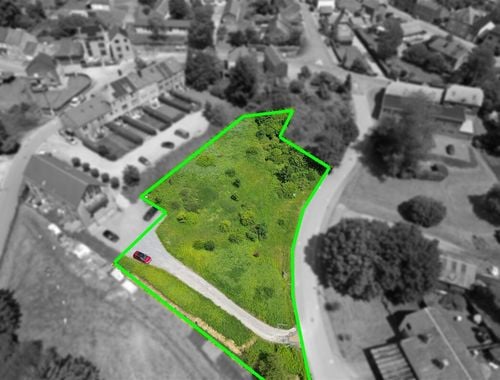                                         Terrain à vendre à Marche-en-Famenne, € 370.000
