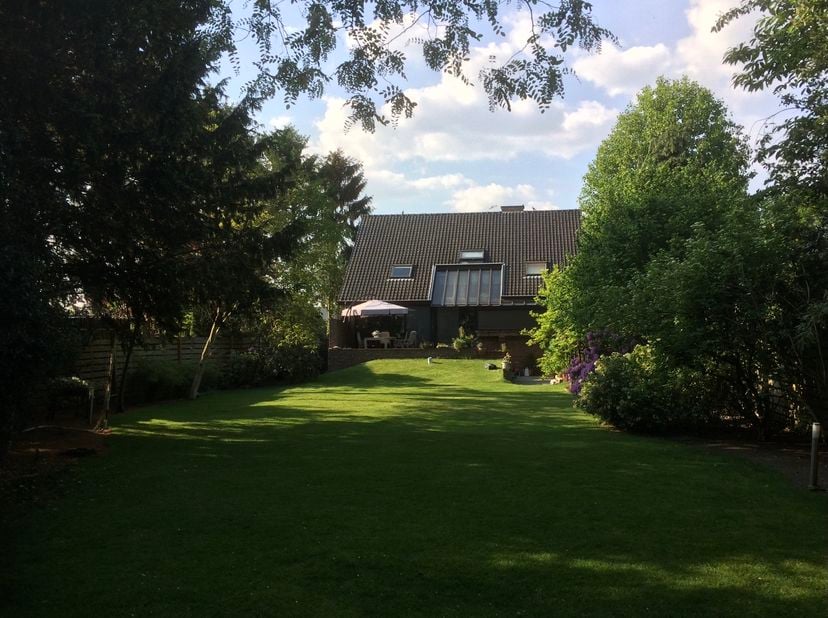 INSTAPKLARE OPEN BEBOUWING MET TUIN EN TERRAS - OASE VAN RUST OP WANDELAFSTAND VAN HET CENTRUM VAN NEERPELT.&lt;br /&gt;
&lt;br /&gt;
Deze unieke woning, ontworpe