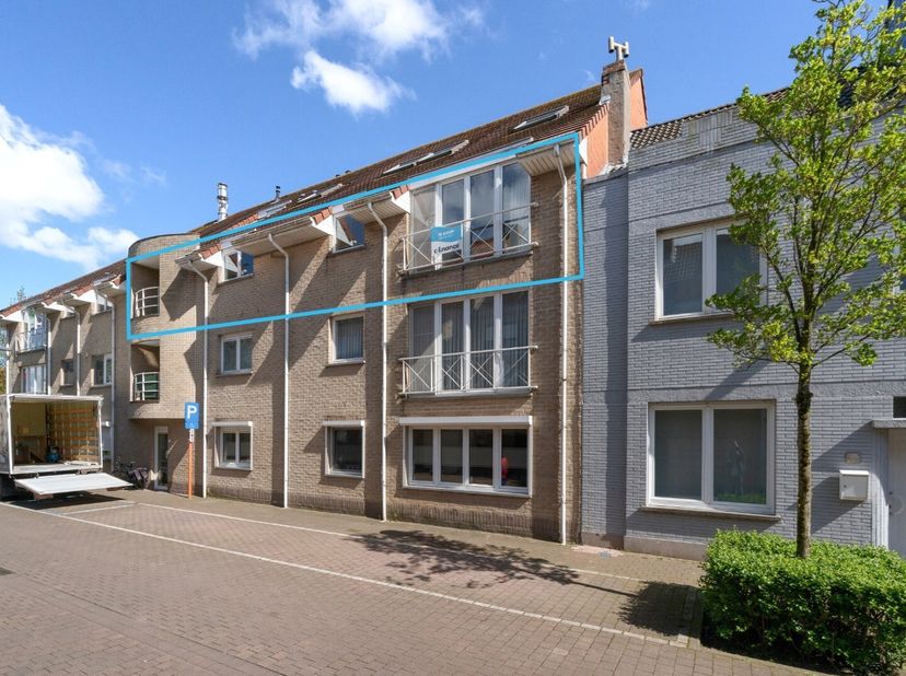 Appartement à louer
                    à 8400 Stene