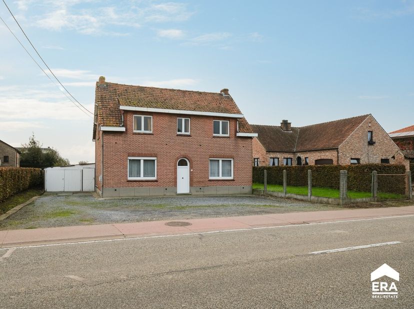Te renoveren woning of ideale heropbouwkans in Terkoest (Alken)Rustige, landelijke ligging tussen Hasselt &amp; Sint-Truiden Voor meer informatie ga naar