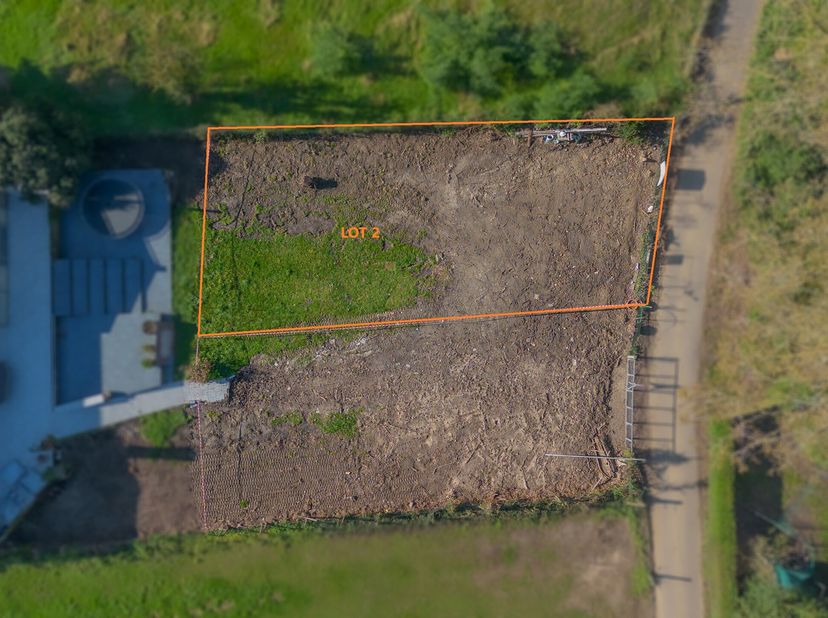 SMETLEDE - Bouwgrond, geschikt voor halfopen bebouwing, in een uiterst rustige straat op een perceel van 3a17ca (lot 2 op het verkavelingsplan).&lt;br /&gt;