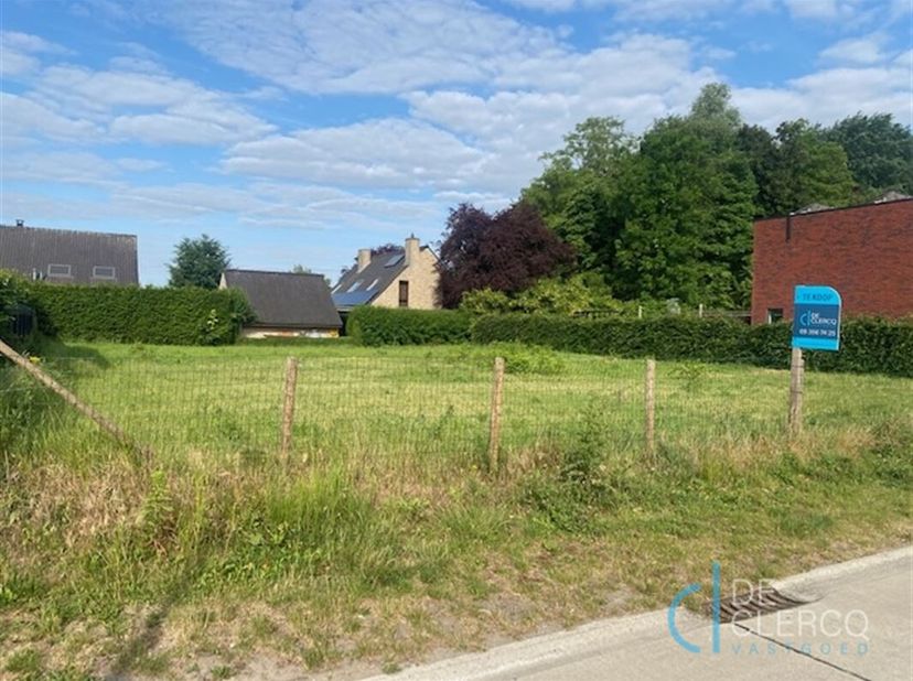 Terrain à vendre
                    à 9080 Lochristi