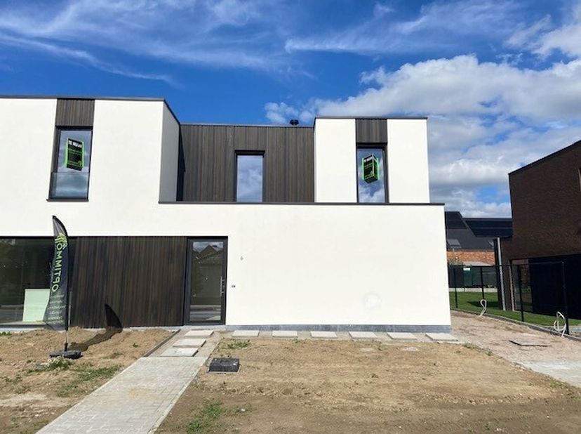 Maison à louer
                    à 8800 Roeselare