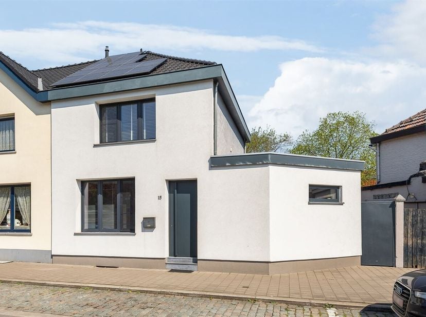 Smaakvol en recent gerenoveerde, energiezuinige HOB woning met 2 slaapkamers te Antwerpen Luchtbal te koop.&lt;br /&gt;
Ligging: Antwerpen Luchtbal (2030).