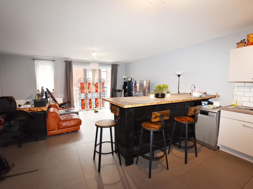 Locatie&lt;br /&gt;
Deze woning is ideaal gelegen en biedt snelle toegang tot de E429, het station, winkels en scholen. Een bevoorrechte locatie die comfort