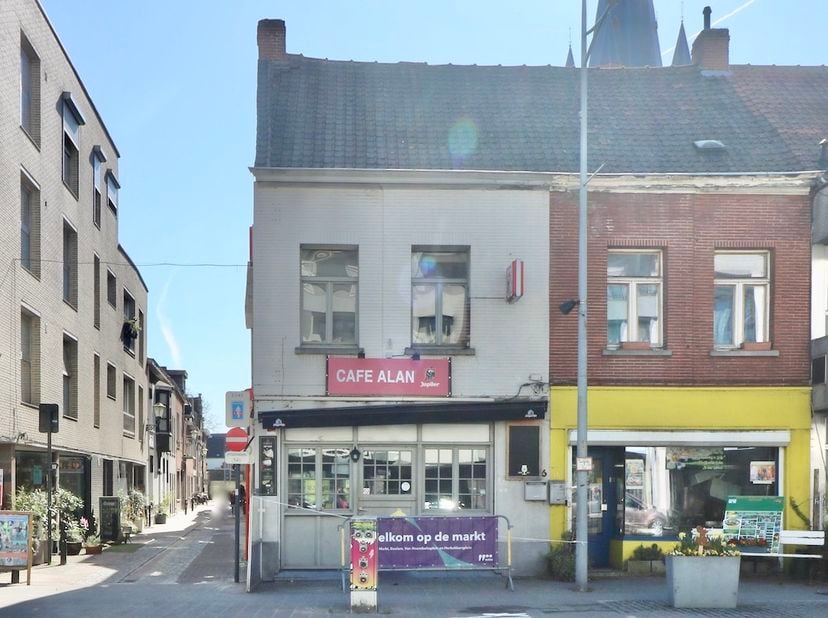 Bien professionnel à louer
                    à 9900 Eeklo