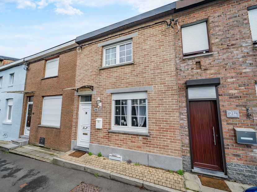 À vendre à Saint-Nicolas  Maison 2 façades avec jardin et terrasse&lt;br /&gt;
Nigel IMMO a le plaisir de vous présenter cette charmante maison 2 façades de