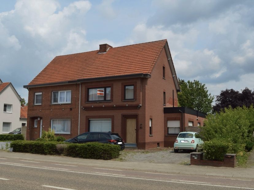Charmante gerenoveerde woning vlakbij het centrum (Tessenderlo) TE KOOP&lt;br /&gt;
&lt;br /&gt;
Deze instapklare woning werd recent gerenoveerd en is grotendeels