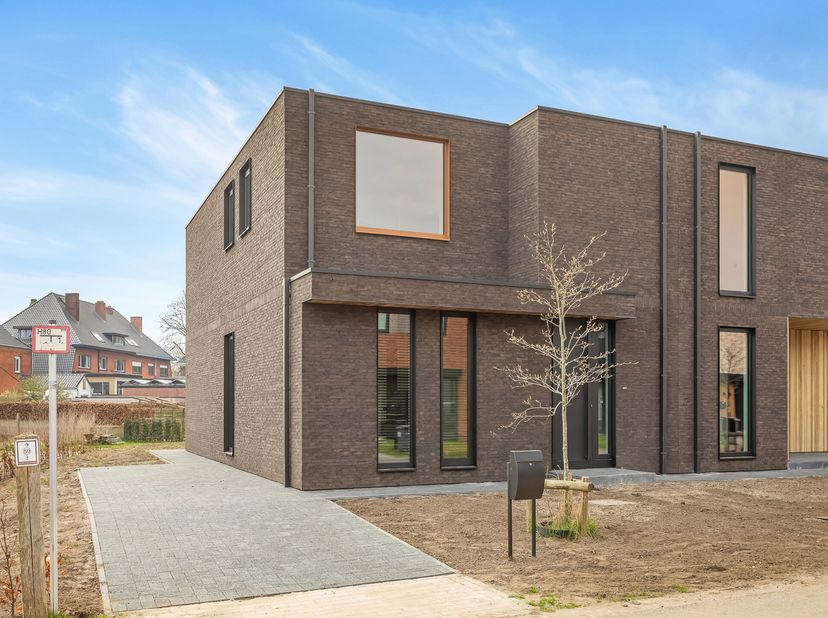 Maison à louer
                    à 2480 Dessel