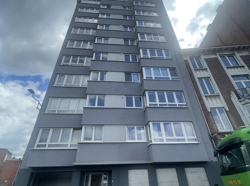 VISITES UNIQUEMENT SUR RENDEZ-VOUS PAR TÉLÉPHONE AU 04/220.60.30&lt;br /&gt;
Une nouvelle opportunité signée ADK Immo !&lt;br /&gt;
À LOUER  Superbe appartement 2