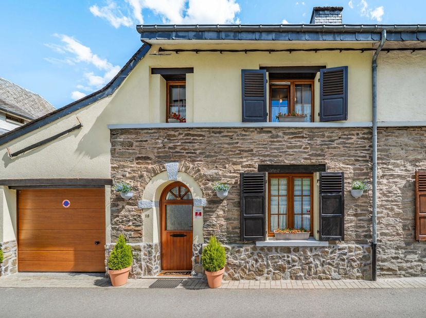 EASYHOME vous emmène aujourdhui au cur des Ardennes belges, et plus précisément dans la charmante ville médiévale de Bouillon.&lt;br /&gt;
Vous êtes à la re