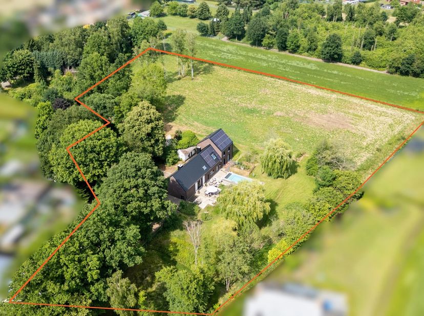 BERINGEN- Landelijk gelegen, ruime gezinswoning op 14.469m².&lt;br /&gt;
Droom je van rust, ruimte en wonen in het groen? Ben je op zoek naar een ruime woni