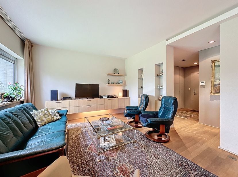 Appartement loué à vendre dans la résidence Elsdonck à Wilrijk. &lt;br /&gt;
Le contrat de location ne peut être résilié par le propriétaire pour l&#039;occuper