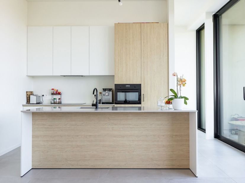 Deze unieke penthouse met een bewoonbare oppervlakte van 152m² maakt deel uit van nieuwbouwresidentie Prosper Park. Het pand is ideaal gelegen in het