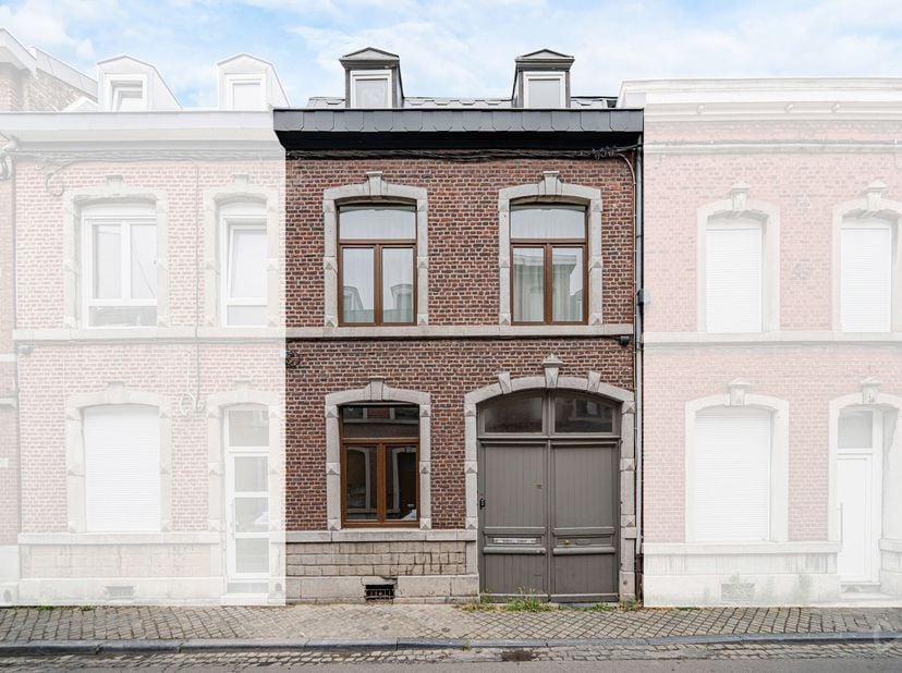We Invest et Liège vous proposent à la vente cet appartement RDC situé au sein dune petite copropriété calme. Ce appartement une chambre se distingue
