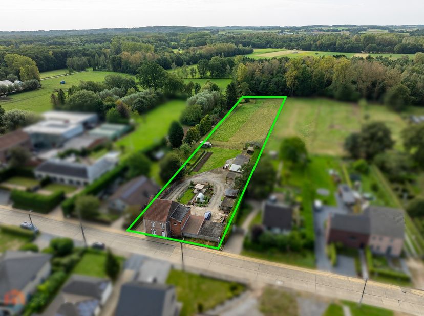 Op een uitstekende locatie te Nieuwrode bevindt zich deze landelijk gelegen woning met 3 slaapkamers op een prachtig perceel van 6483 m². U bevindt zi