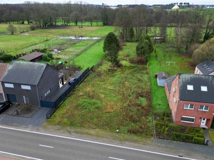 Terrain à vendre
                    à 3560 Lummen