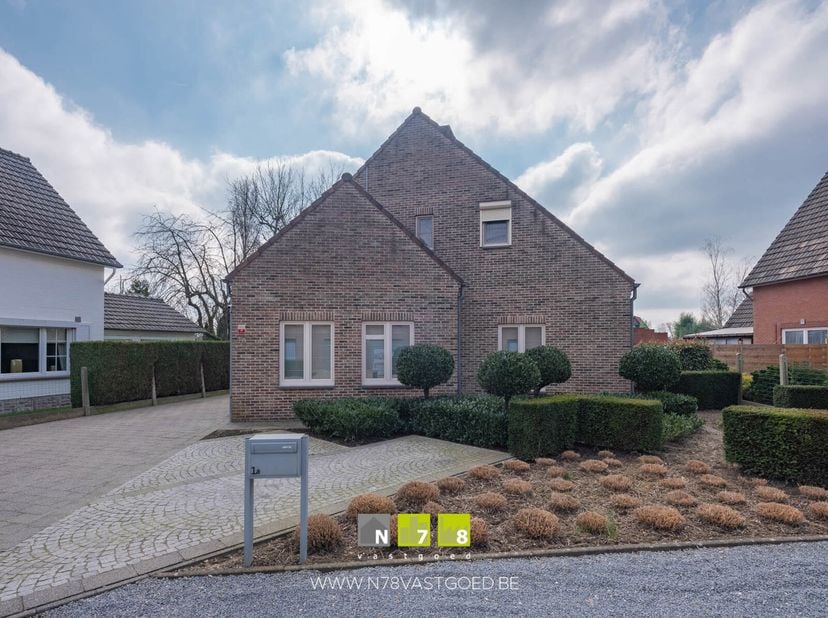 Maison à vendre
                    à 3680 Maaseik