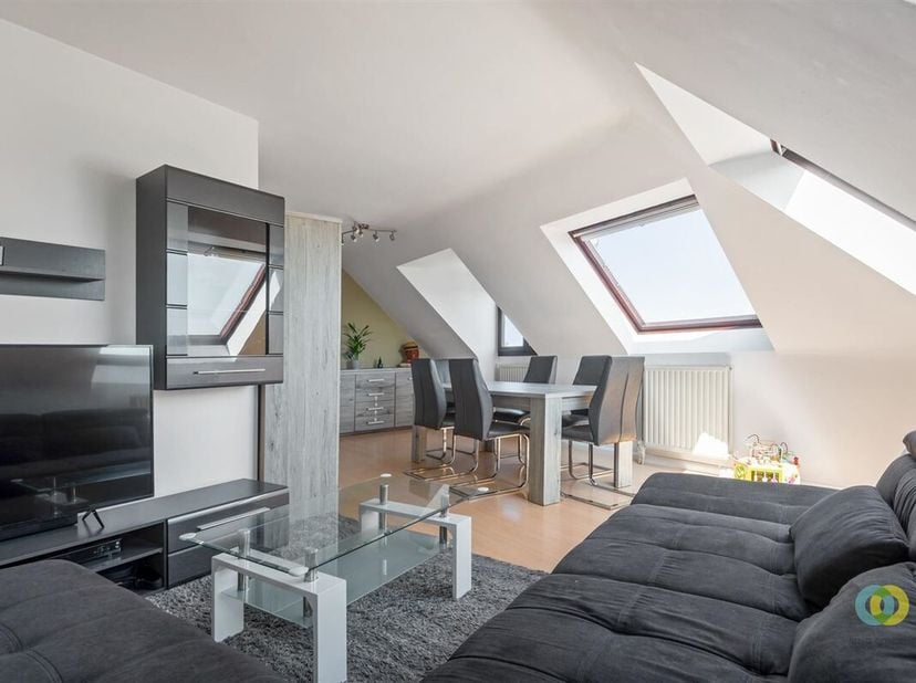 Appartement de 3 chambres dans un petit immeuble sans ascenseur.&lt;br /&gt;
Juste à l&#039;extérieur du centre de Vilvoorde, à deux pas du Domein 3 Fonteinen, v
