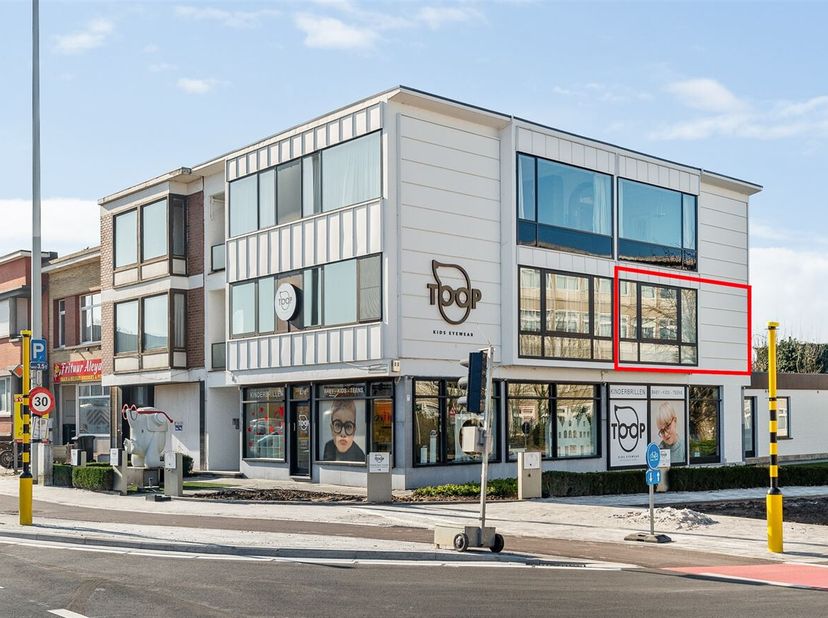 Gerenoveerd appartement (72m²) met 1 slaapkamer, ruim terras (12m²), ideaal voor starters of investeerders op toplocatie te Edegem!&lt;br /&gt;
Ligging: Gel