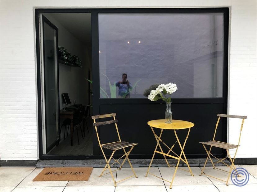 Immeuble d&#039;appartements autorisé et entièrement loué avec un rendement de 6,7% (le locataire est responsable de tous les frais de construction) ! L&#039;im