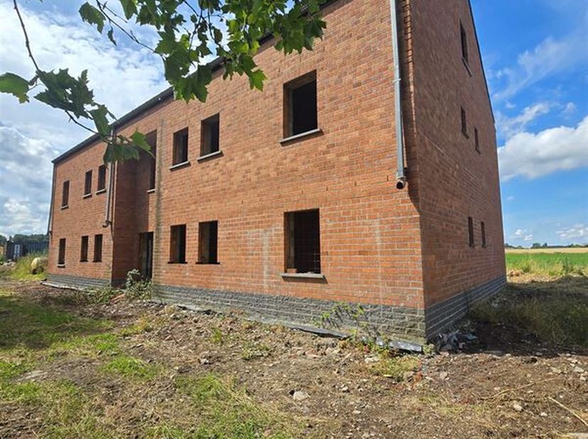 Réf. 6924  Route de Mons Maubeuge, 3 - 7041 Havay&lt;br /&gt;
Idéal pour investisseurs !&lt;br /&gt;
Découvrez ce projet immobilier d&#039;envergure comprenant 6 appar