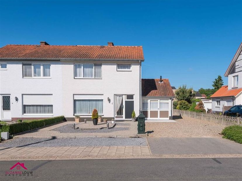 Maison à vendre
                    à 3680 Neeroeteren