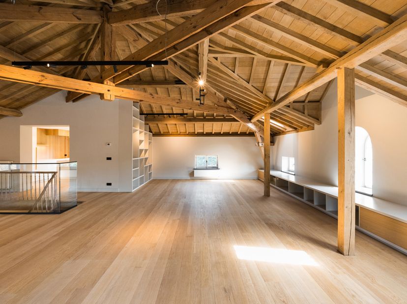 RHODE-SAINT-GENÈSE  Quartier des Sept Fontaines. Magnifique et atypique APPARTEMENT(2CH/family room) de standing de ±326 m² situé dans une propriété d