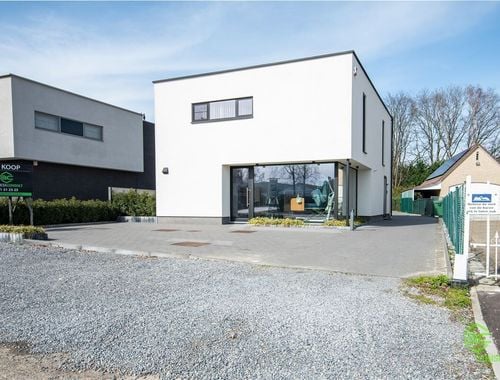                                         Espace de bureaux à louer à Herk-de-Stad, € 2.000
