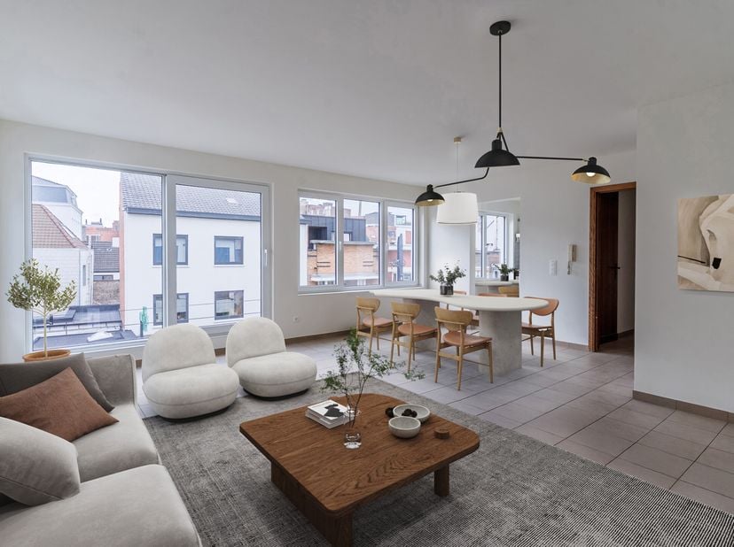 Ontdek dit deels gerenoveerd appartement op de tweede verdieping in de geliefde Clarissenstraat in Gent. Deze rustige straat ligt in de binnenstad, op