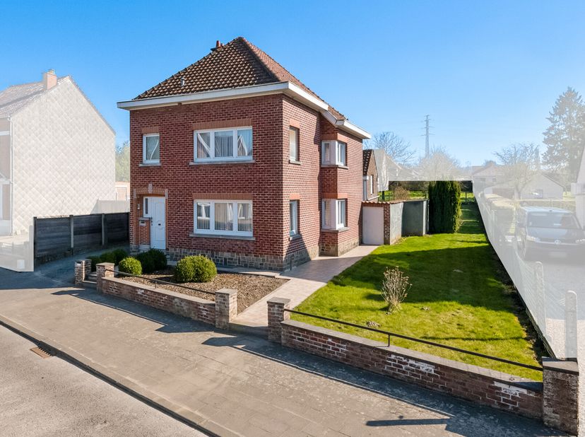 TE RENOVEREN OB MET LANDELIJKE LIGGING EN UITBREIDINGSPOTENTIEEL&lt;br /&gt;
Bent u op zoek naar een woning met karakter en een prachtig landelijk uitzicht,
