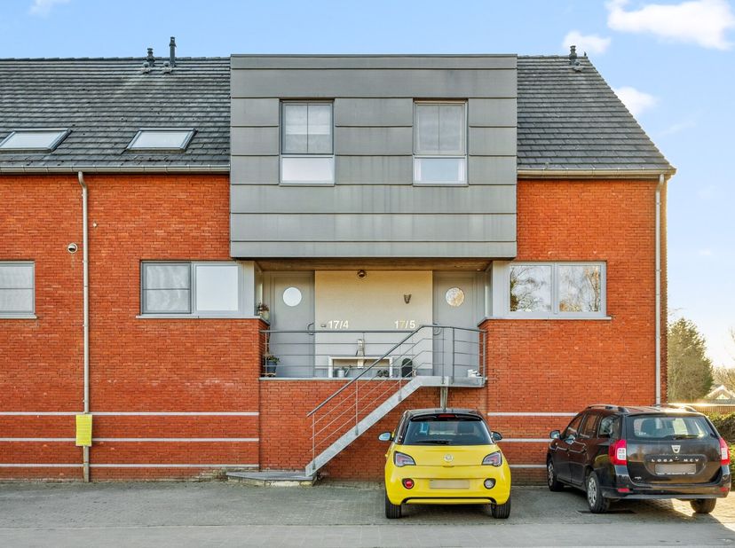 Prachtig instapklaar duplexappartement op goede locatie.&lt;br /&gt;
Dit ruime duplexappartement biedt een ideale combinatie van comfort en een gunstige lig