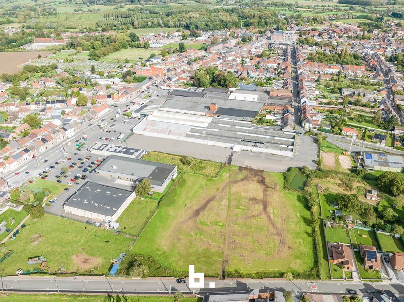 Op zoek naar een terrein voor een herontwikkeling, gelegen bij de stadskern van Boussu? Zoek niet verder. Omwille van de ligging vlakbij het centrum k