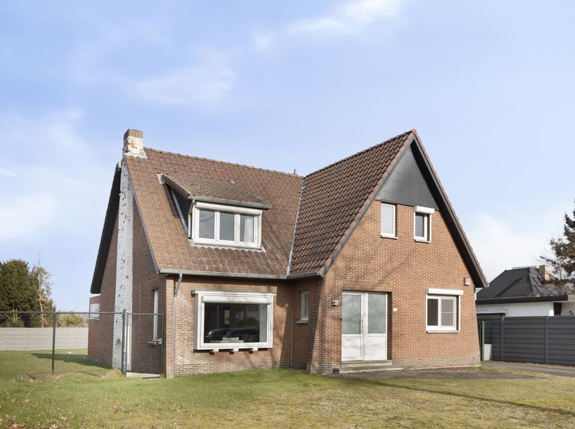 Droom je van een huis waar comfort, ruimte en rust samenkomen? Ontdek deze prachtige gezinswoning in het geliefde Houthalen-Oost  een plek waar je nie