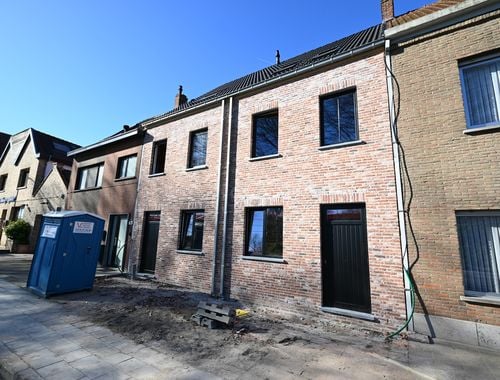                                         Maison à vendre à Sint-Michiels, € 359.850
