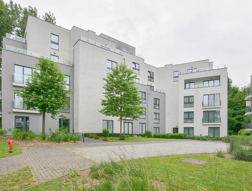                                         Appartement à louer à Uccle, € 1.350
