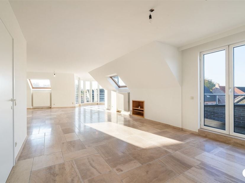 Téléchargez le dossier de ce bel appartement sur notre site web pandinvest.be. Pour plus d&#039;informations ou une visite, appelez le 0478/62.44.43 !
