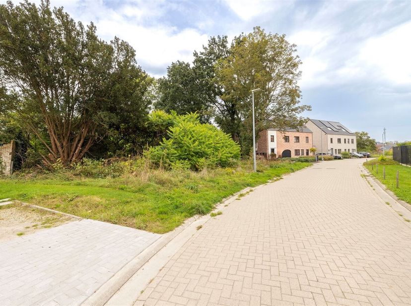 Bouwgrond 252m² (GB) op toplocatie in Berlaar!&lt;br /&gt;
Ligging: De bouwgrond is gelegen in een rustige, doodlopende verkaveling vlakbij winkels/scholen