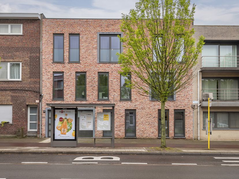 Découvrez ce magnifique studio dans un projet moderne avec 18 studios, construit en 2018, situé à proximité immédiate du campus Drie Eiken et à proxim